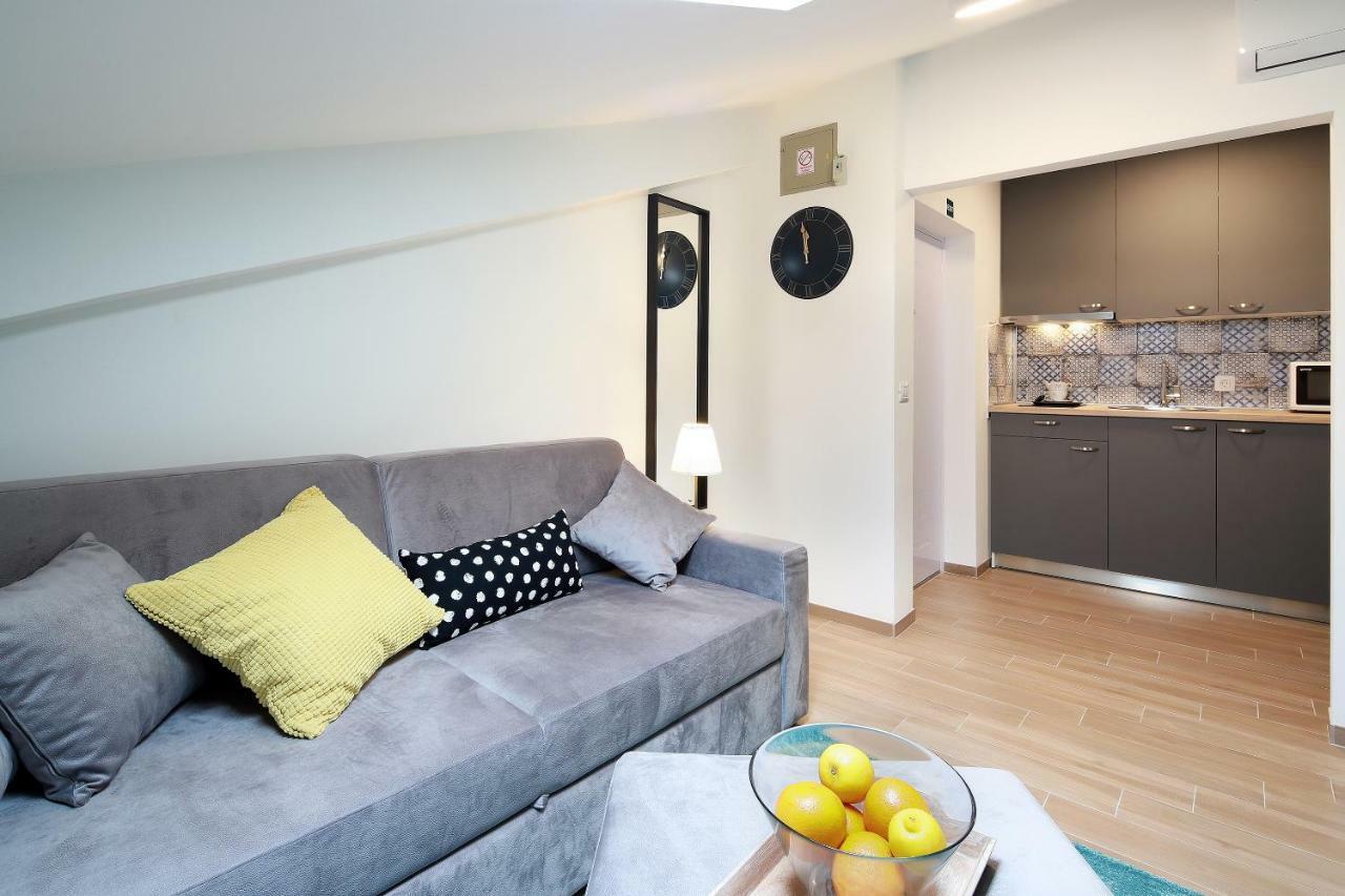 Nelly Apartment Rijeka Eksteriør billede